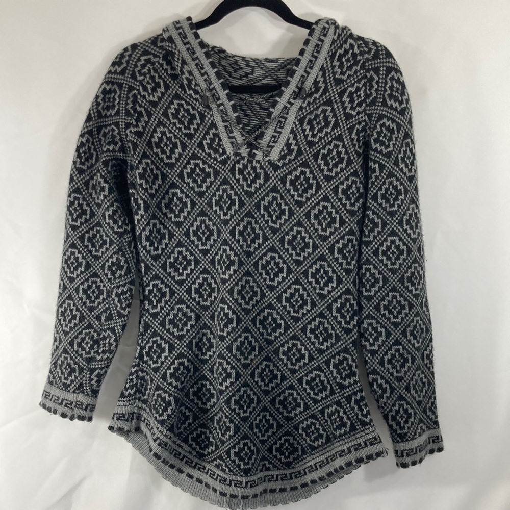 Festival hooded sweater - fitted